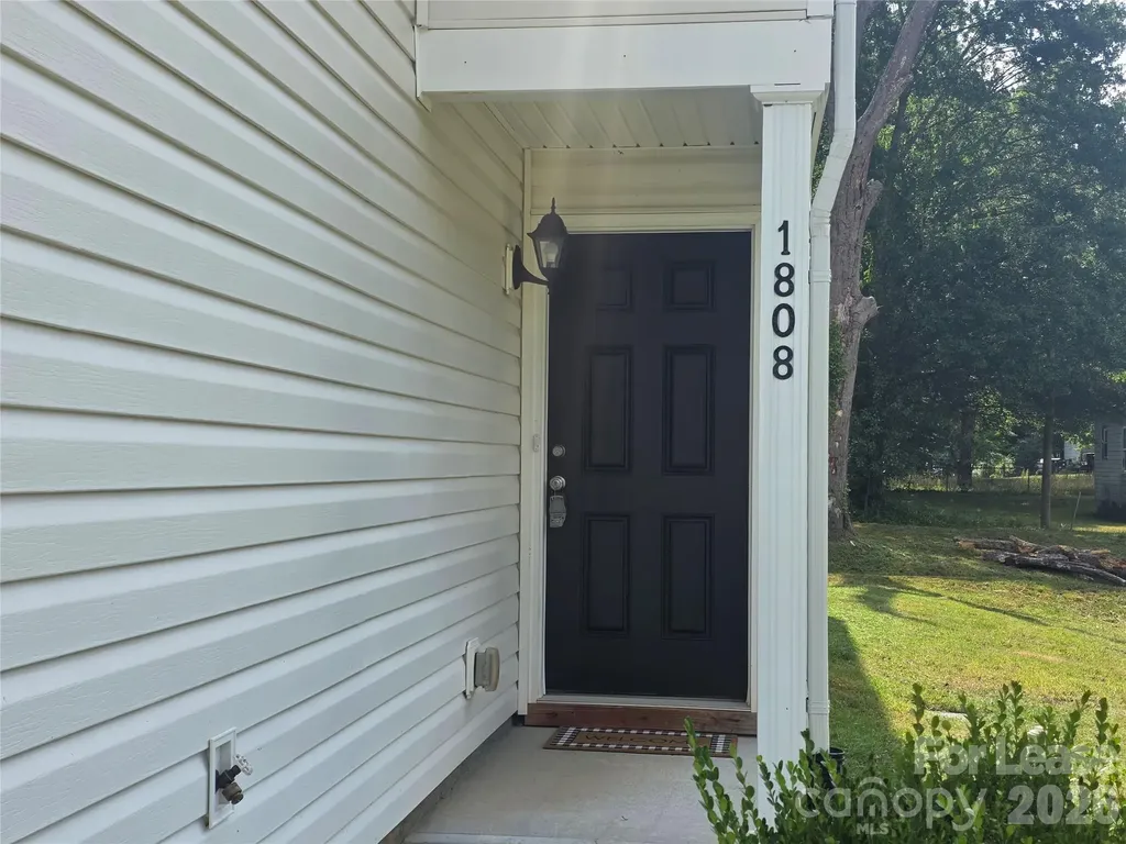 1808 Hart Street Gastonia NC 28054