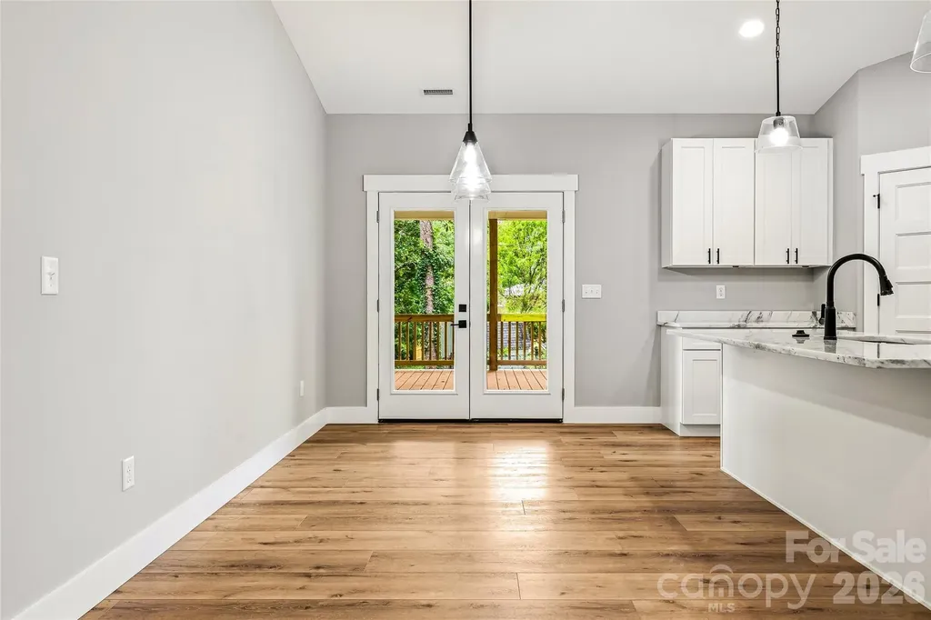 334 Woodland Drive Hendersonville NC 28792