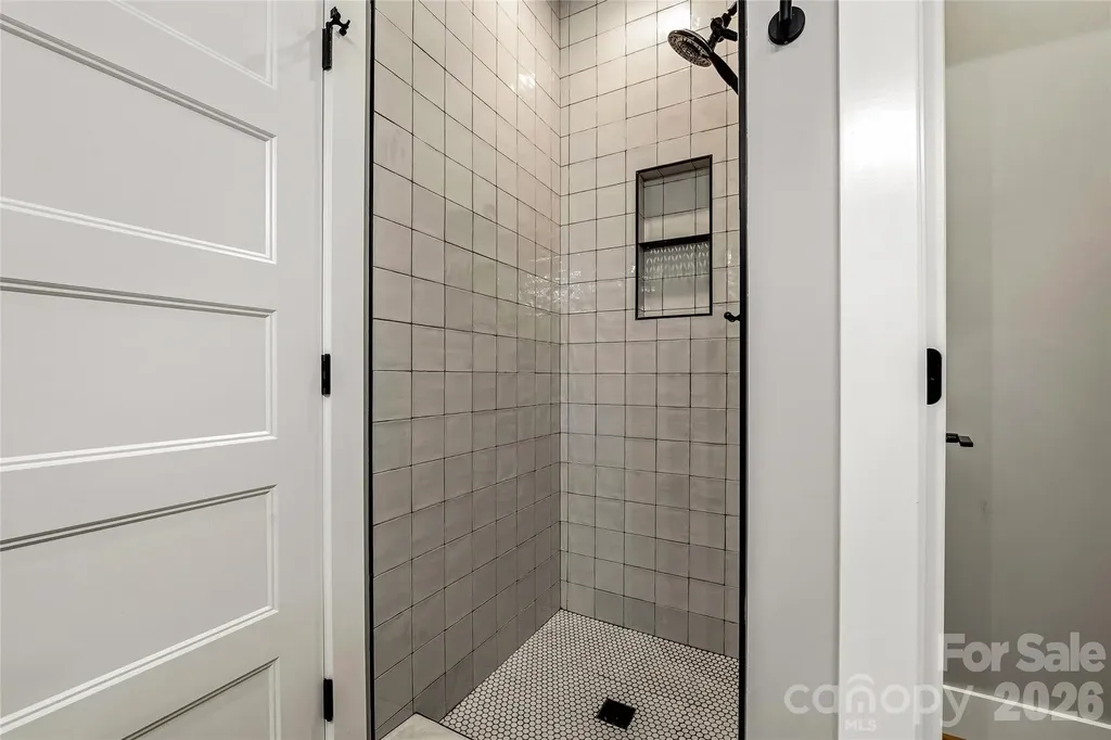 334 Woodland Drive Hendersonville NC 28792