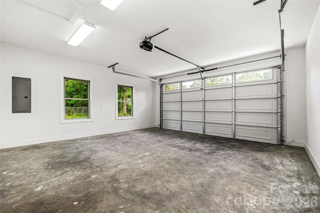 334 Woodland Drive Hendersonville NC 28792