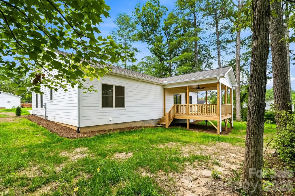 334 Woodland Drive Hendersonville NC 28792