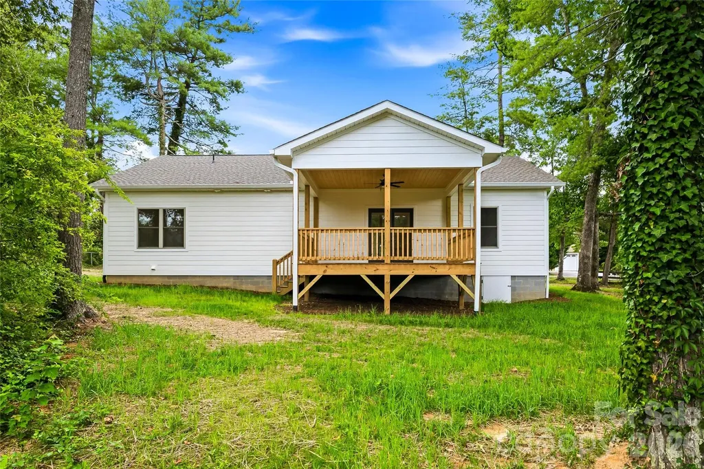 334 Woodland Drive Hendersonville NC 28792