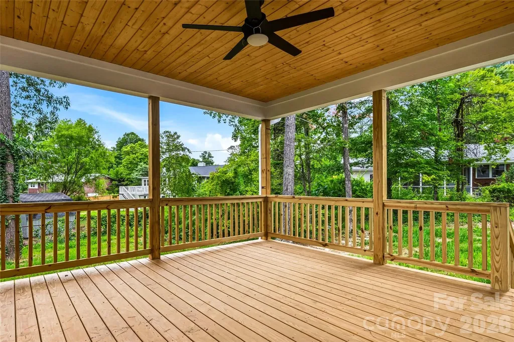 334 Woodland Drive Hendersonville NC 28792