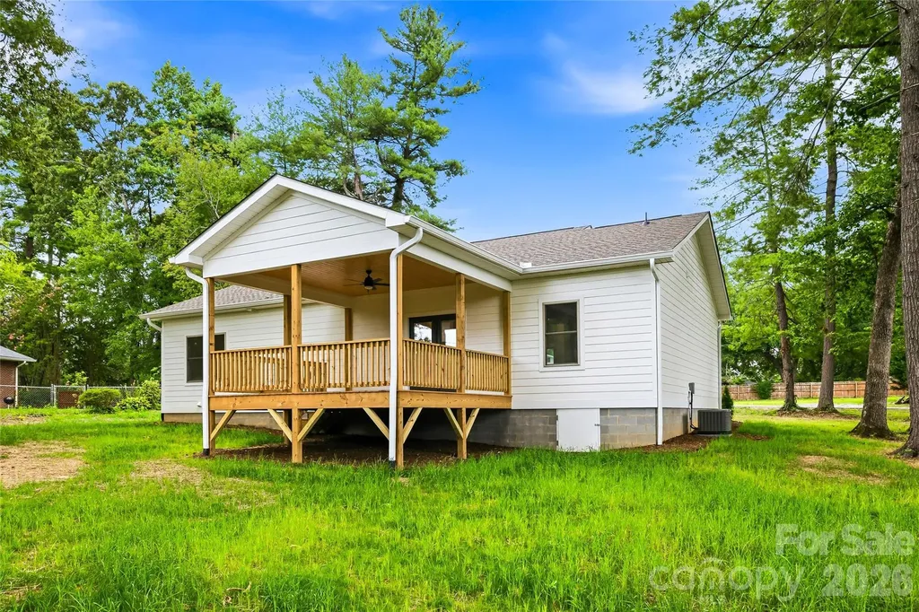 334 Woodland Drive Hendersonville NC 28792