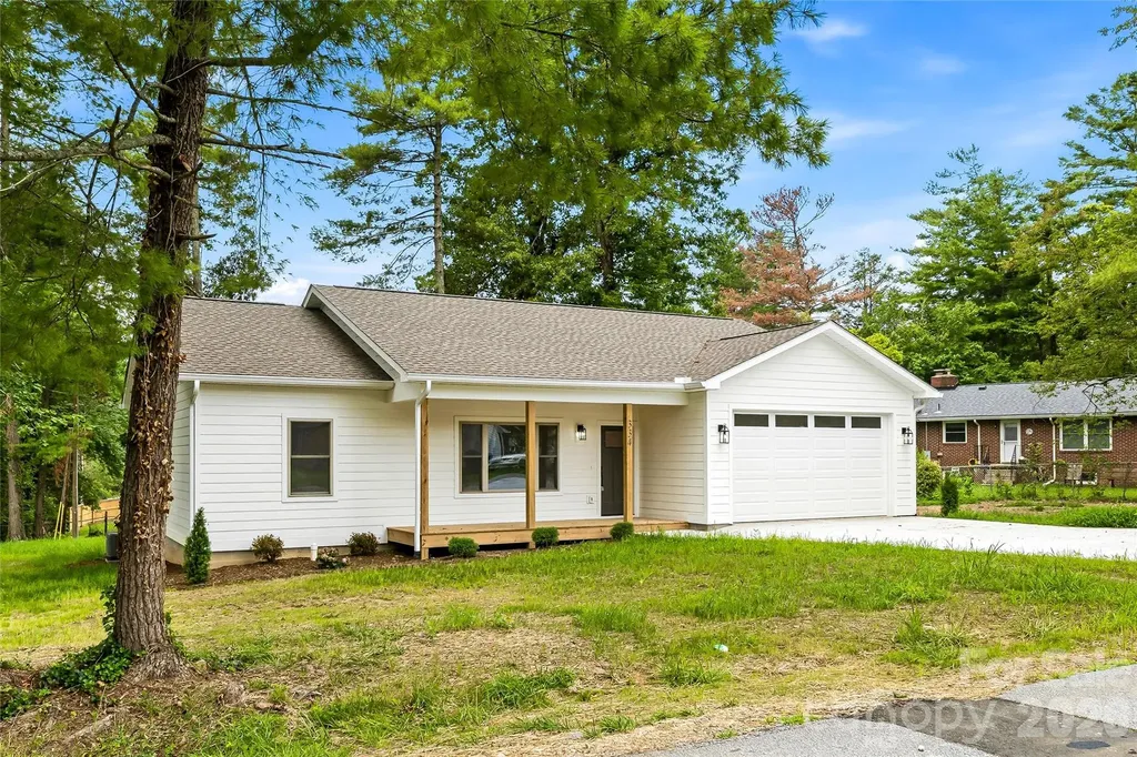 334 Woodland Drive Hendersonville NC 28792