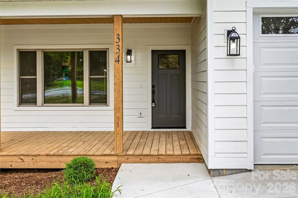 334 Woodland Drive Hendersonville NC 28792