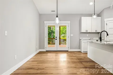 334 Woodland Drive Hendersonville NC 28792