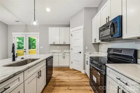 334 Woodland Drive Hendersonville NC 28792