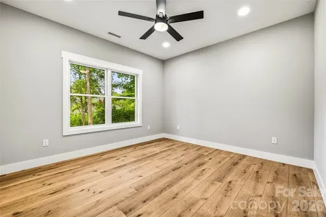 334 Woodland Drive Hendersonville NC 28792