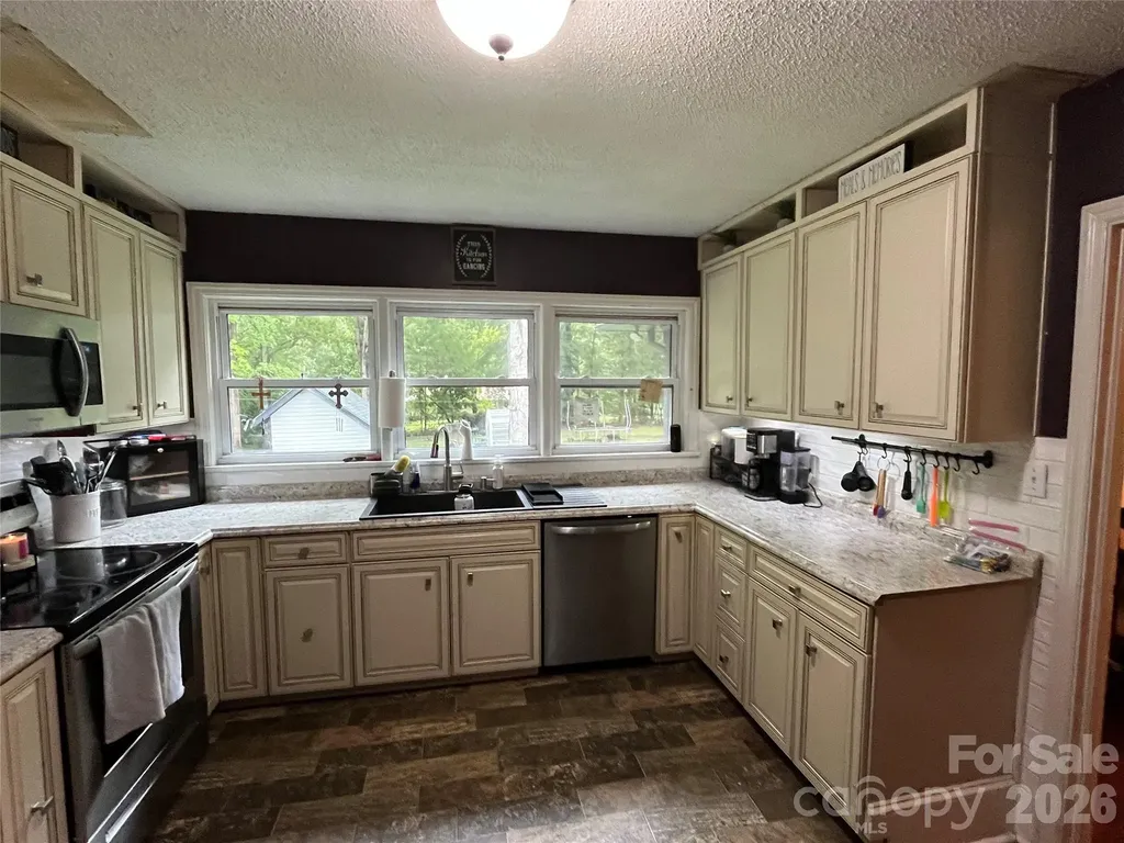 202 Pine Street Biscoe NC 27209