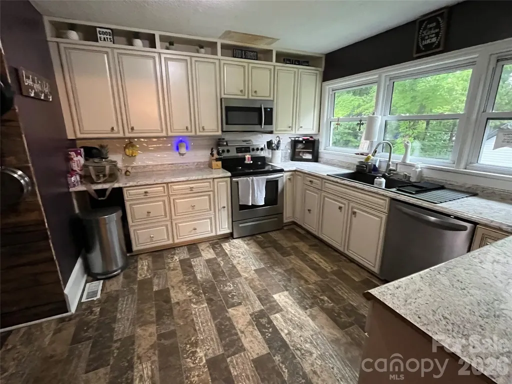 202 Pine Street Biscoe NC 27209