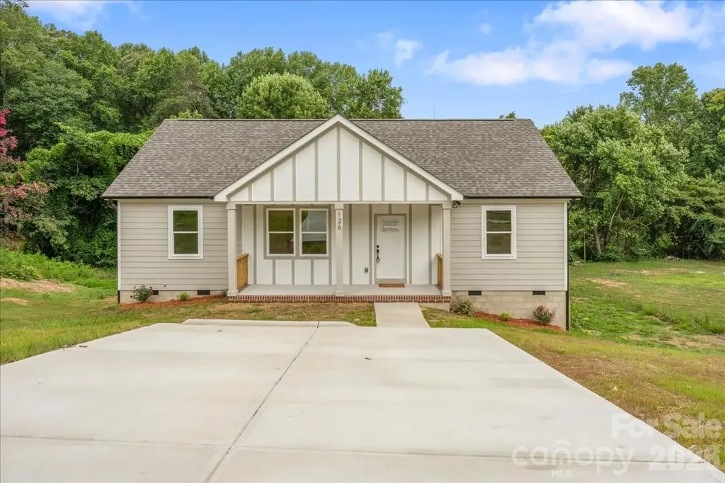 126 Aspen Street Yadkinville NC 27055