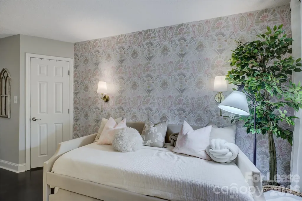 2506 Cranbrook Lane Charlotte NC 28207