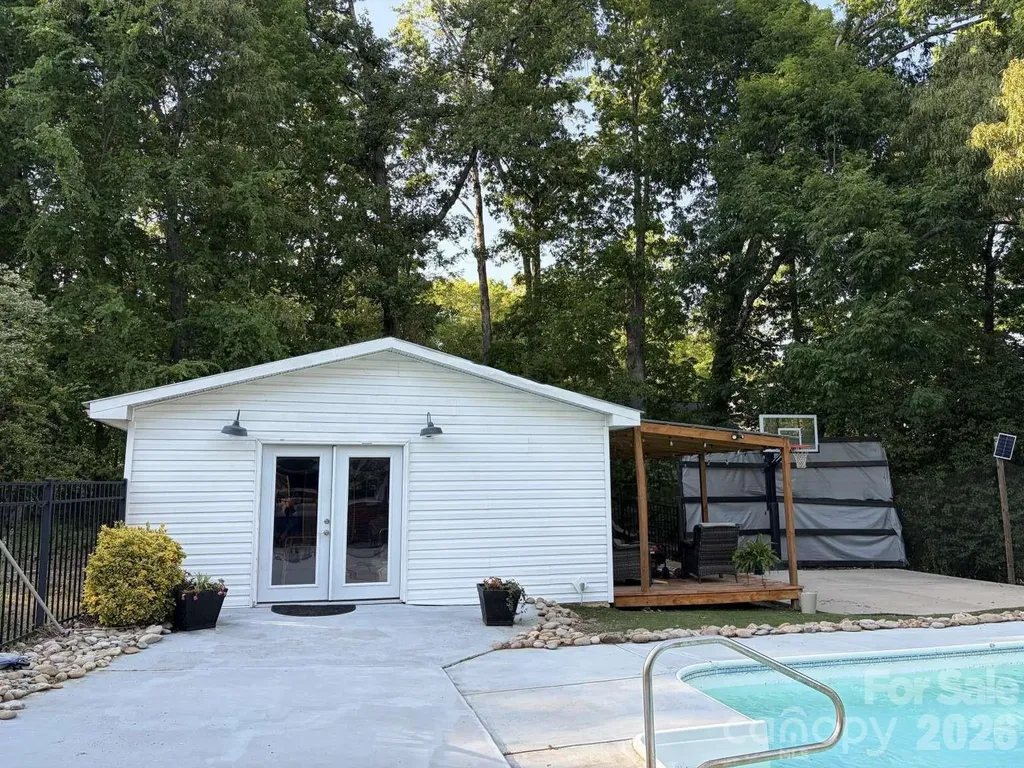 427 Acorn Acres Road Norwood NC 28128