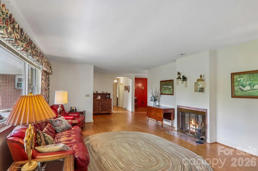 1404 Valmont Drive Hendersonville NC 28791