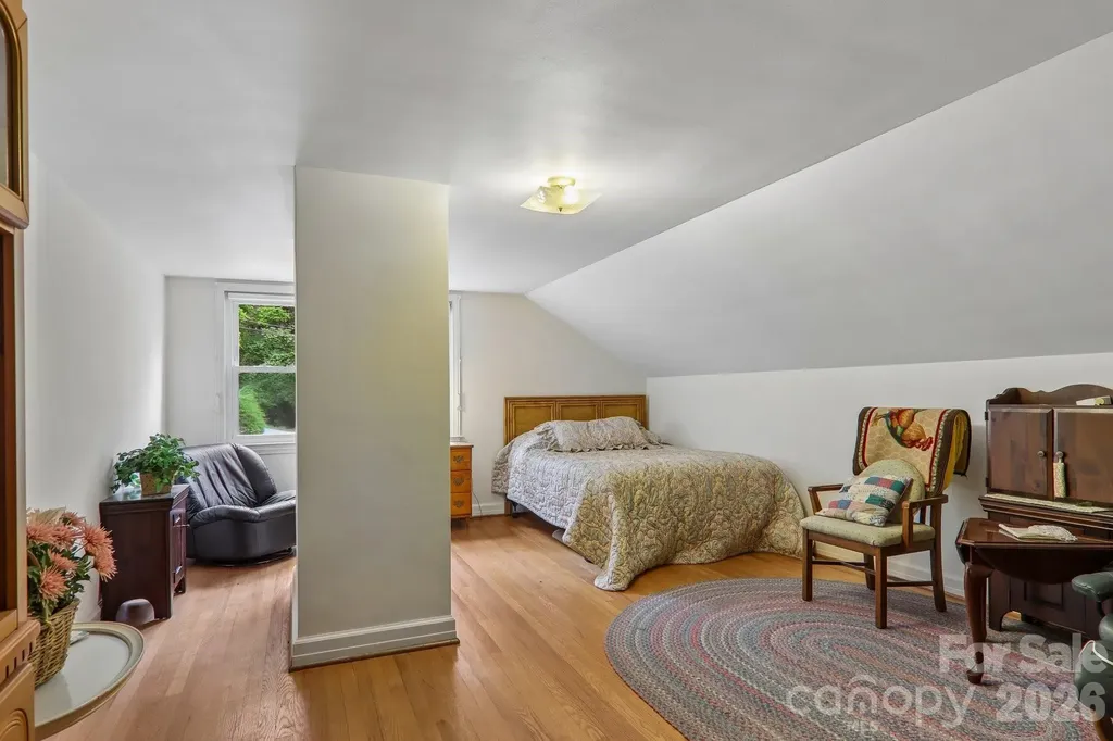 1404 Valmont Drive Hendersonville NC 28791