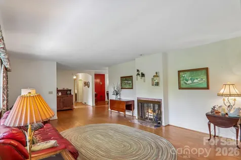 1404 Valmont Drive Hendersonville NC 28791