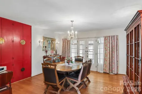 1404 Valmont Drive Hendersonville NC 28791