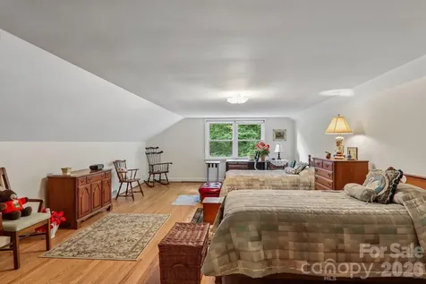 1404 Valmont Drive Hendersonville NC 28791