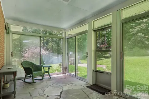 1404 Valmont Drive Hendersonville NC 28791
