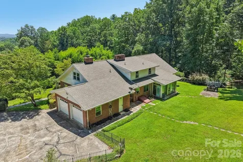 1404 Valmont Drive Hendersonville NC 28791