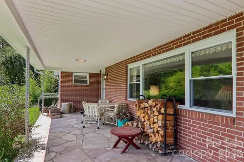 1404 Valmont Drive Hendersonville NC 28791