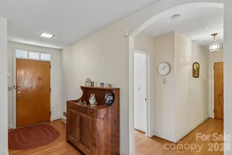 1404 Valmont Drive Hendersonville NC 28791