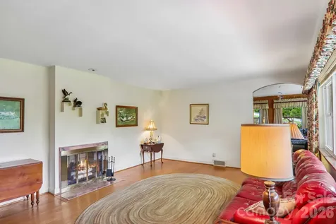 1404 Valmont Drive Hendersonville NC 28791