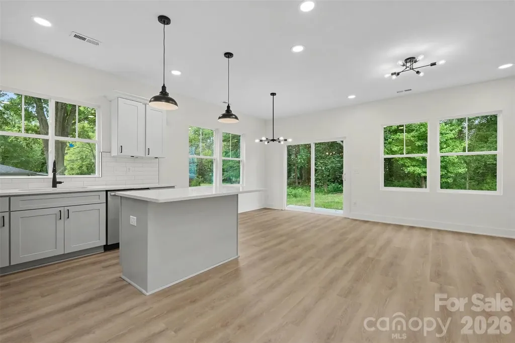 206/208 W Todd Lane Charlotte NC 28208