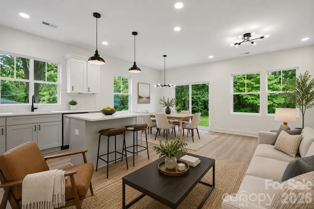 206/208 W Todd Lane Charlotte NC 28208