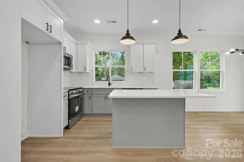 206/208 W Todd Lane Charlotte NC 28208