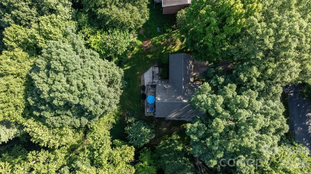 5562 Clearlake Drive Hickory NC 28601