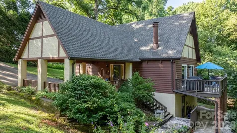 5562 Clearlake Drive Hickory NC 28601