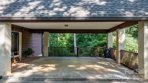 5562 Clearlake Drive Hickory NC 28601