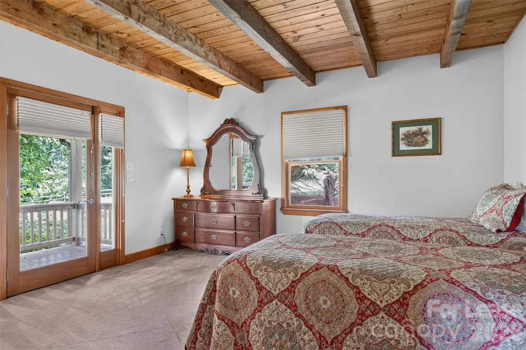 441 Bee Hive Road Columbus NC 28722