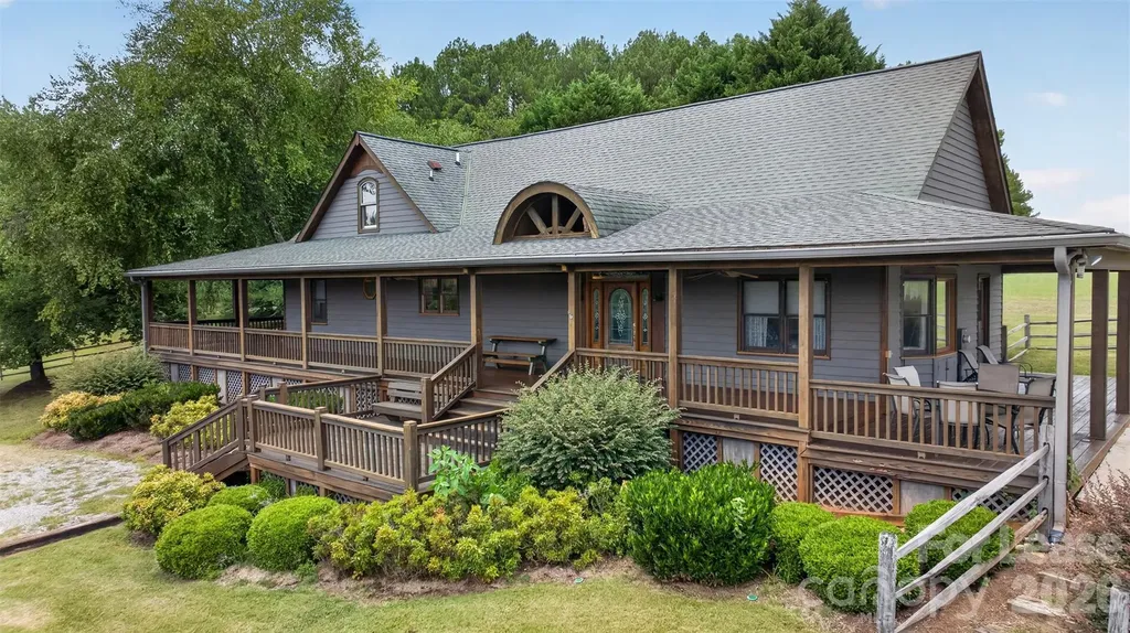 441 Bee Hive Road Columbus NC 28722