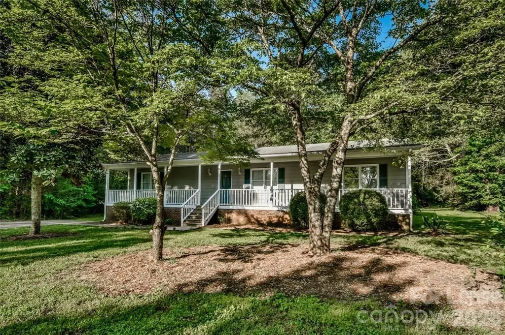 7730 Deer Track Drive Denver NC 28037