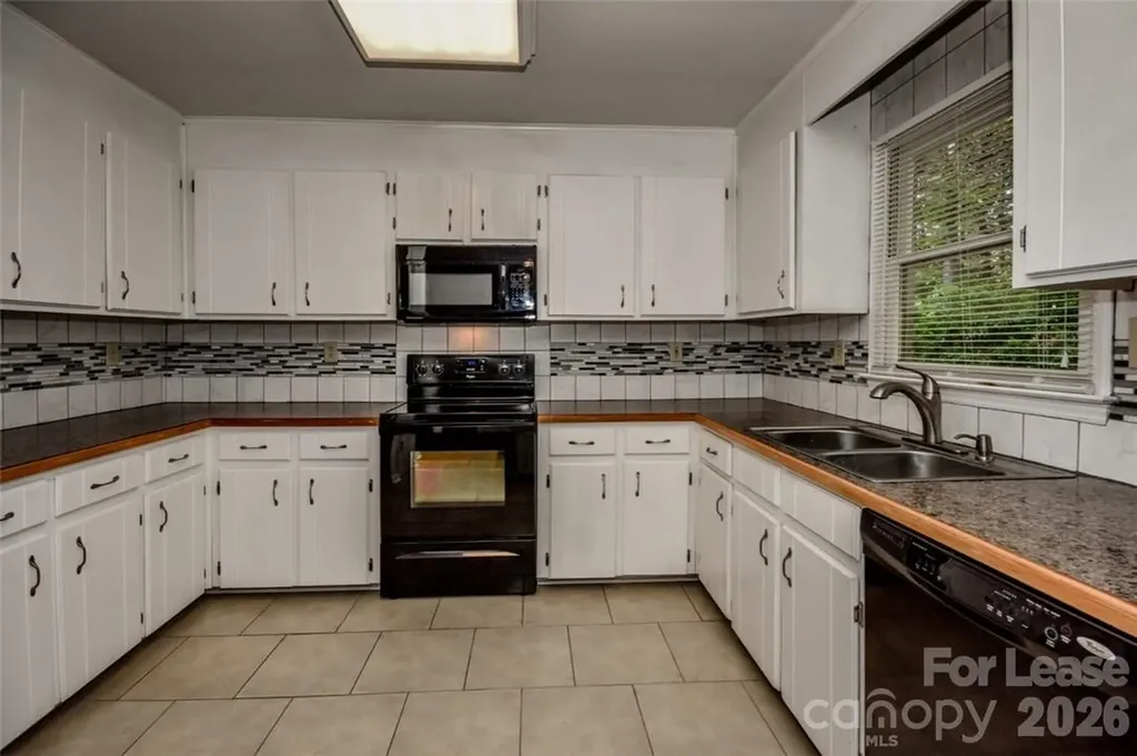 7730 Deer Track Drive Denver NC 28037