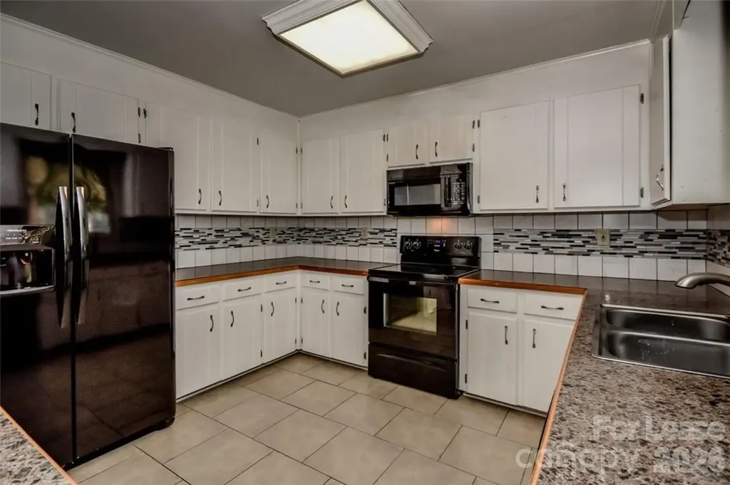 7730 Deer Track Drive Denver NC 28037