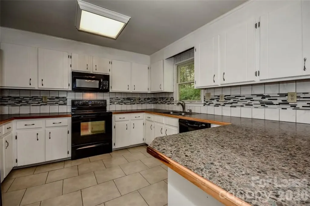 7730 Deer Track Drive Denver NC 28037