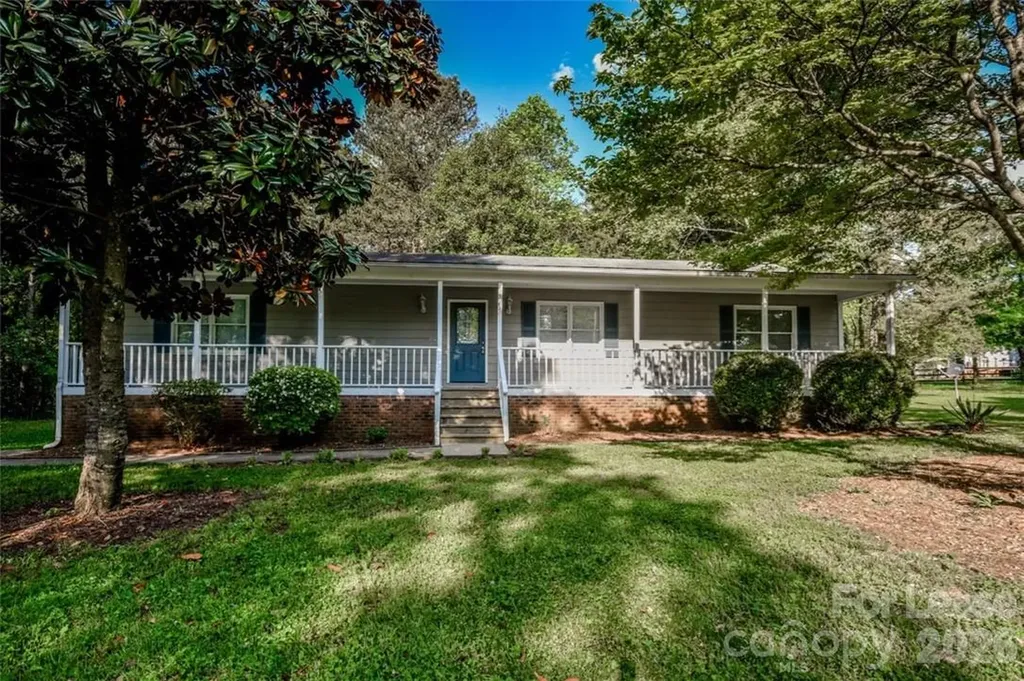 7730 Deer Track Drive Denver NC 28037