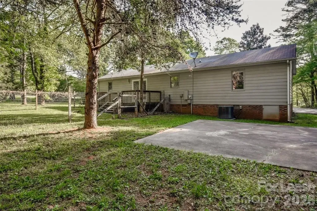 7730 Deer Track Drive Denver NC 28037