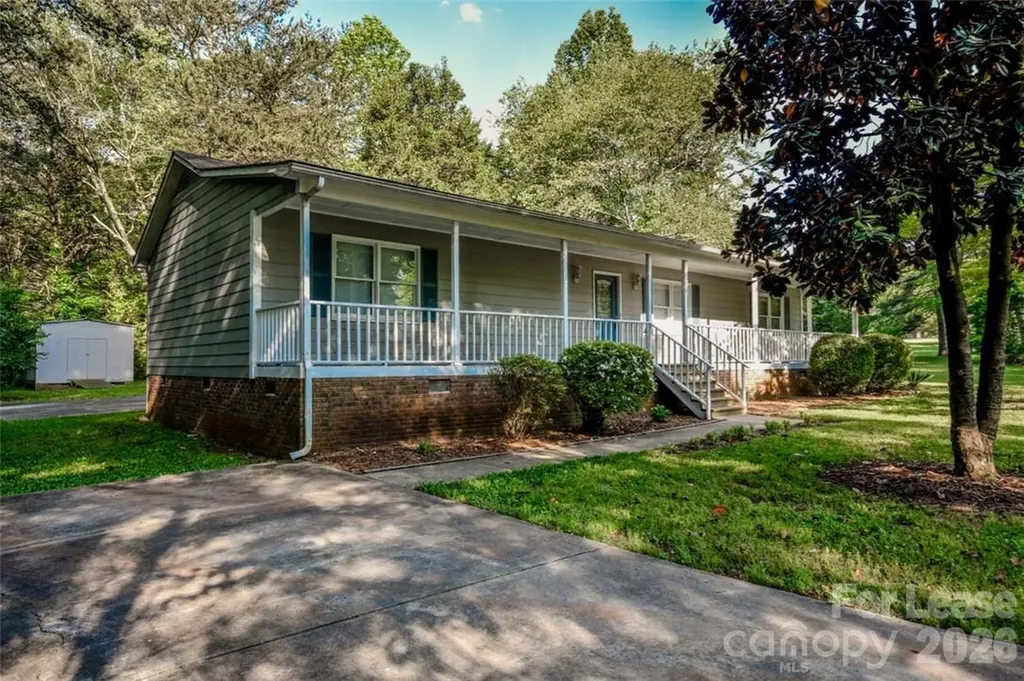 7730 Deer Track Drive Denver NC 28037