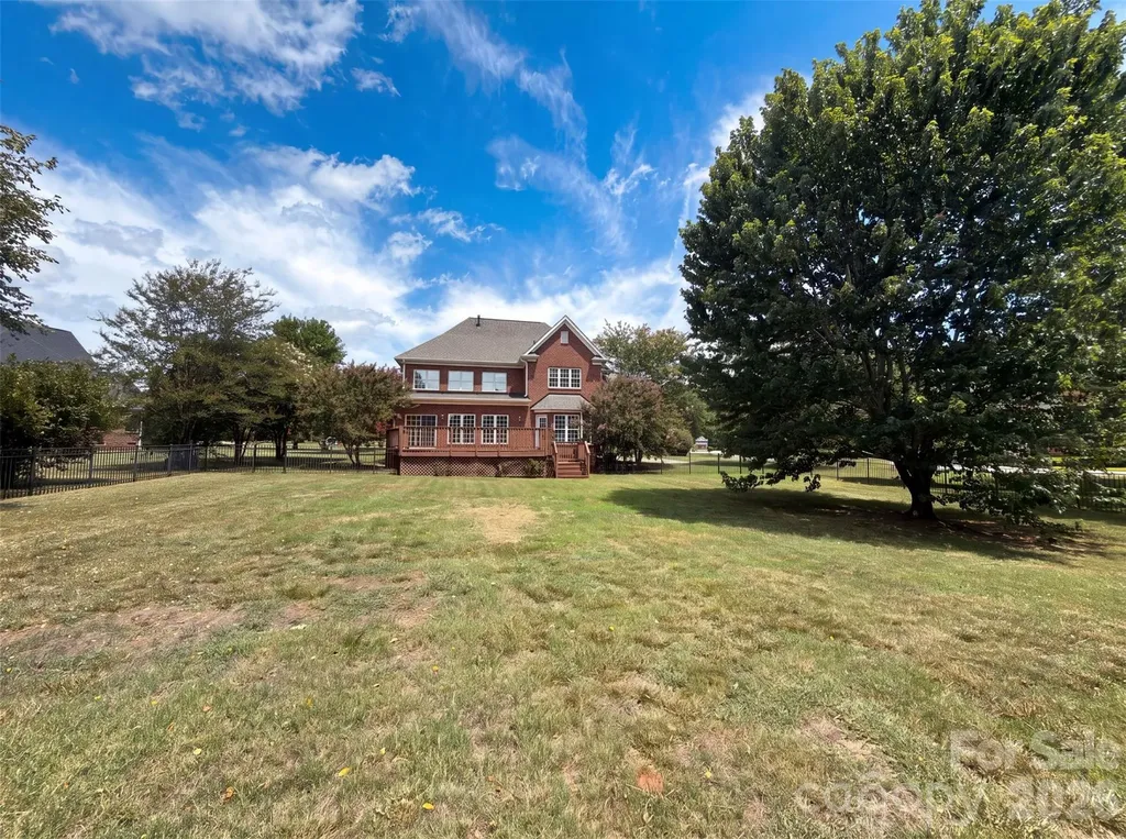 9721 Arlington Oaks Drive Charlotte NC 28227