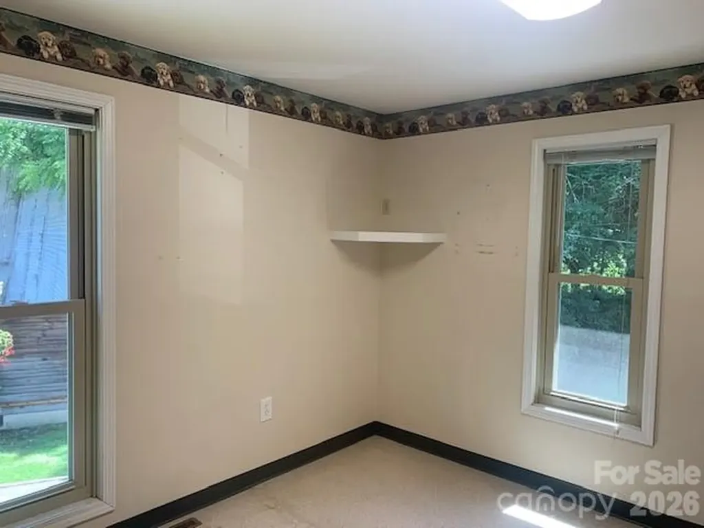 1001 & 1003 Greenville Highway Hendersonville NC 28792