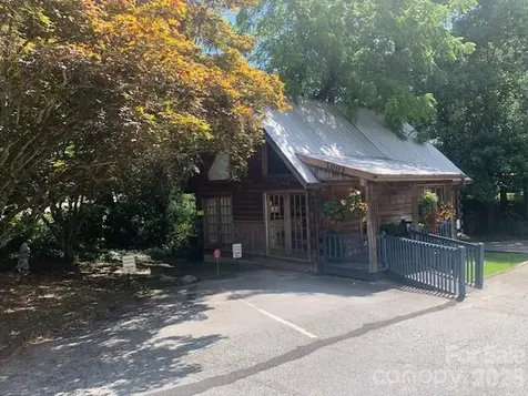 1001 & 1003 Greenville Highway Hendersonville NC 28792