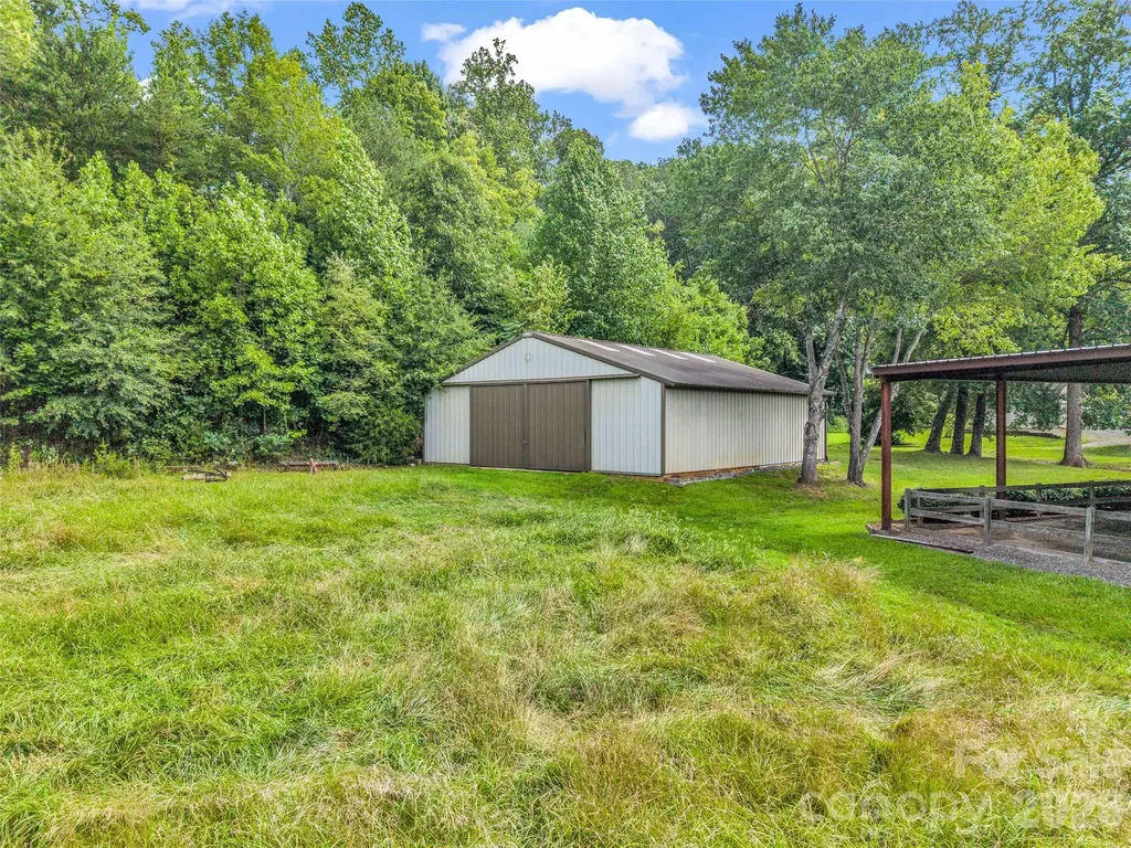 1870 Palmer Road Mill Spring NC 28756