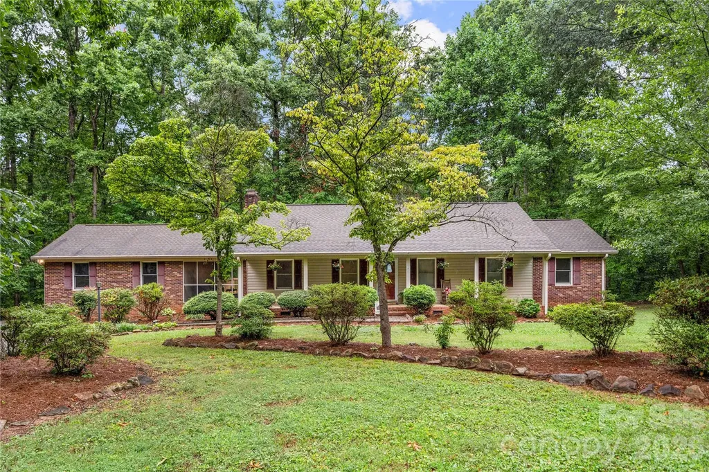 101 Magnolia Lane Mount Holly NC 28120