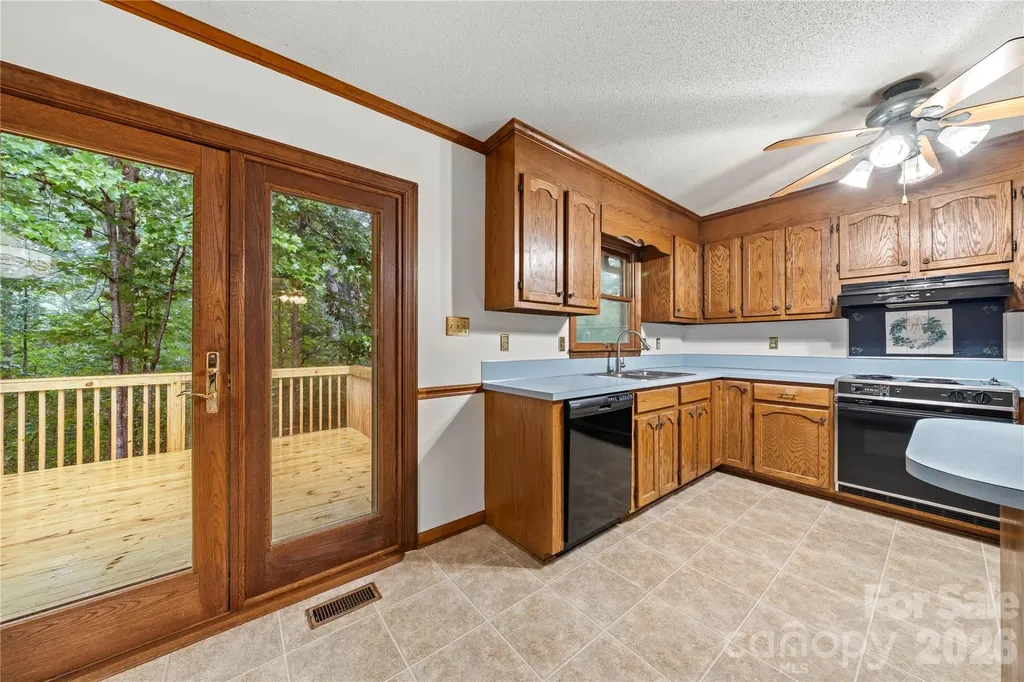 101 Magnolia Lane Mount Holly NC 28120
