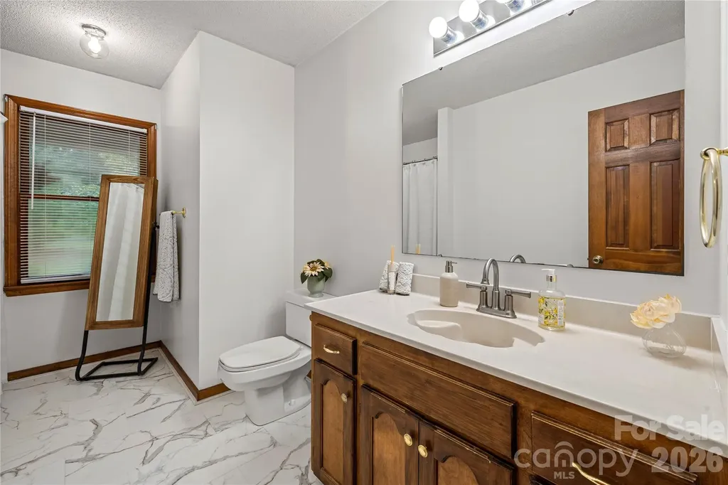 101 Magnolia Lane Mount Holly NC 28120